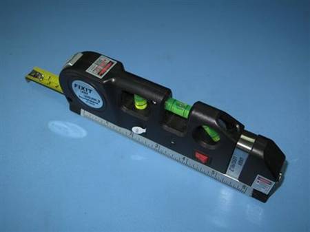 HY013-15701  激光多用水平尺